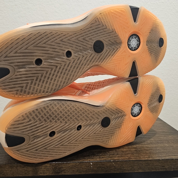 Jordan 38 Low "Crimson Tint". - Picture 5 of 6